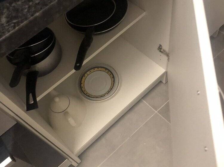 تختخواب و صبحانه Evry Time