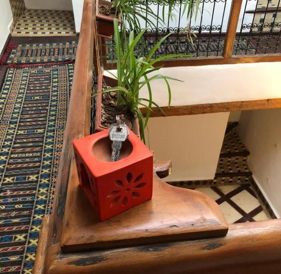 تختخواب و صبحانه Riad Dar Nouar