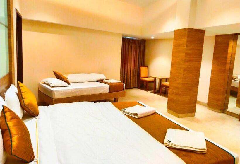 The Paradise Hotel   Luxury Stay