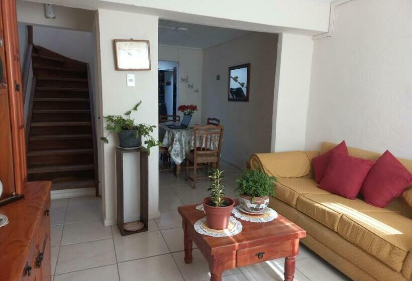 پانسیون Hostal Del Rosario La Serena