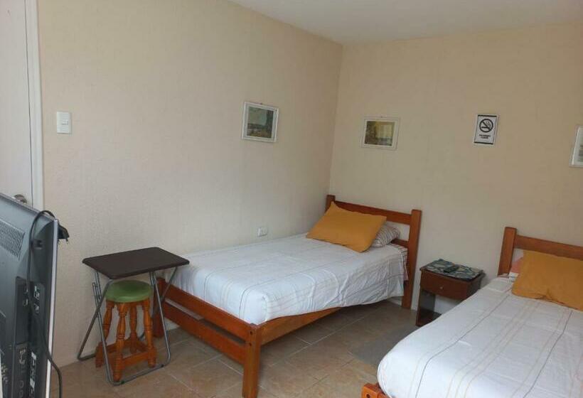 پانسیون Hostal Del Rosario La Serena