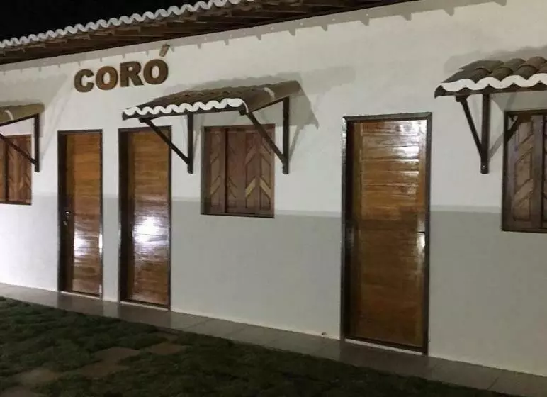ペンション Pousada Coró