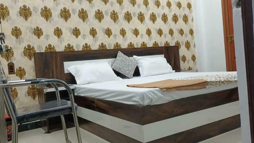 펜션 Shree Gorakhnath Guest House