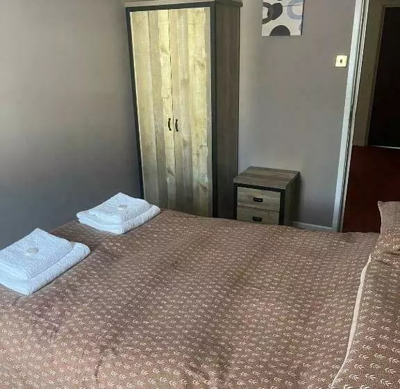 Retkeilymaja Shakers Inn