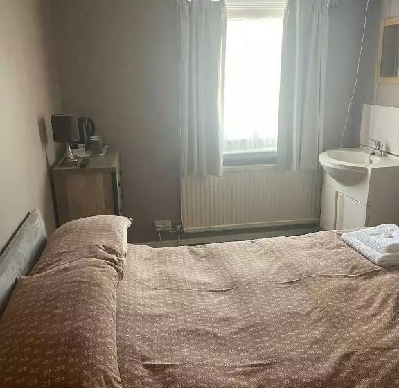 Retkeilymaja Shakers Inn