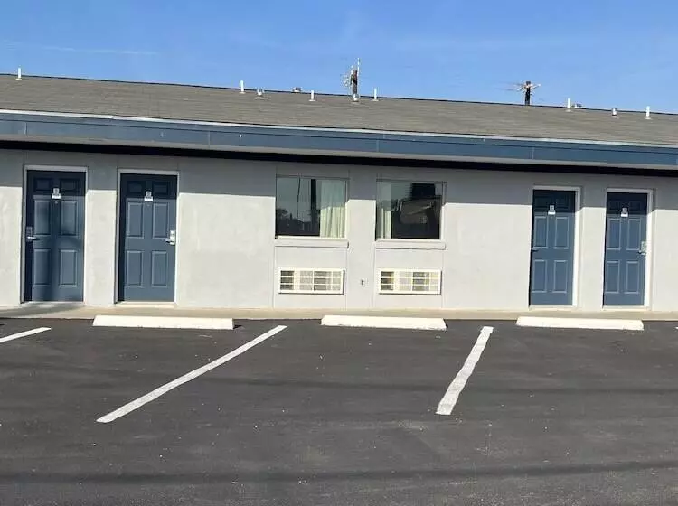 Broadway Inn Motel