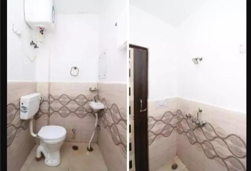 ホテル Ganga Guest House By Wb Inn