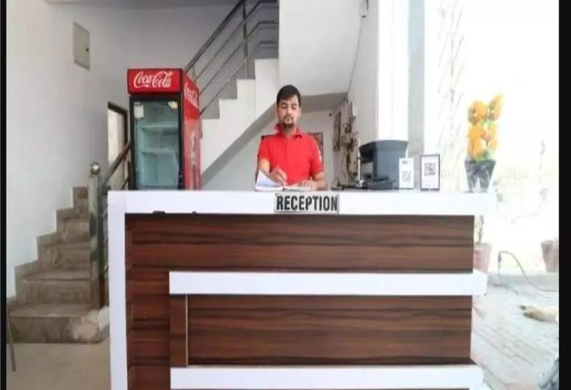 ホテル Ganga Guest House By Wb Inn