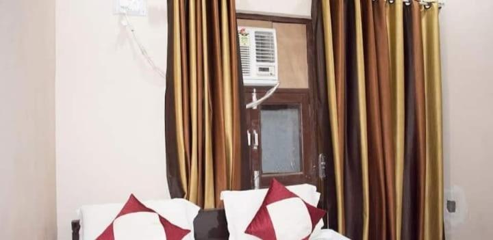 فندق Ganga Guest House By Wb Inn