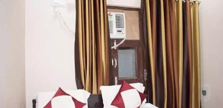 ホテル Ganga Guest House By Wb Inn