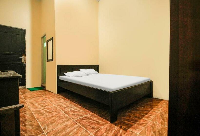 호텔 Oyo 91855 Big  Kendari