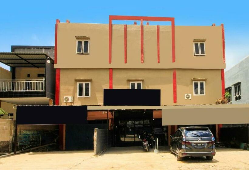 호텔 Oyo 91855 Big  Kendari