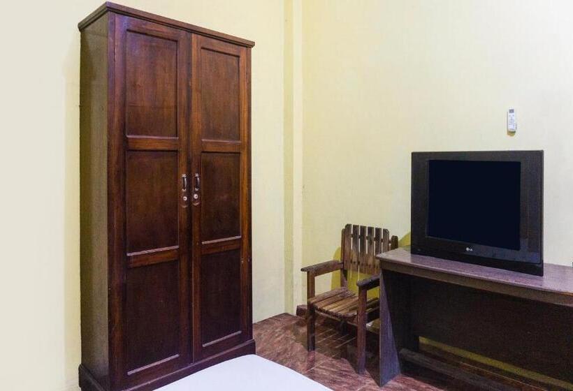 호텔 Oyo 91855 Big  Kendari