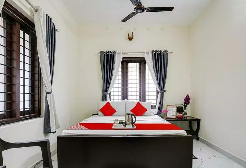 ホテル Oyo Flagship 70227 Vaishnavam Residency