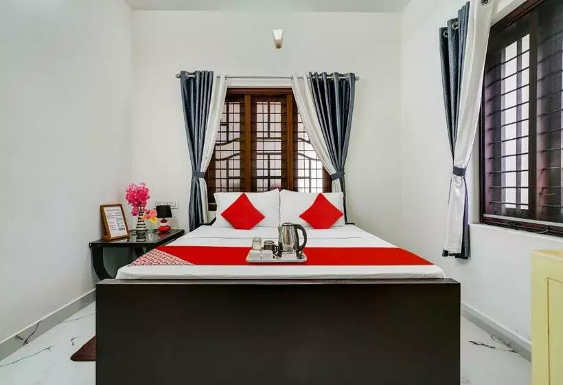 ホテル Oyo Flagship 70227 Vaishnavam Residency