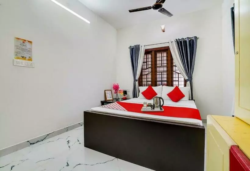 ホテル Oyo Flagship 70227 Vaishnavam Residency
