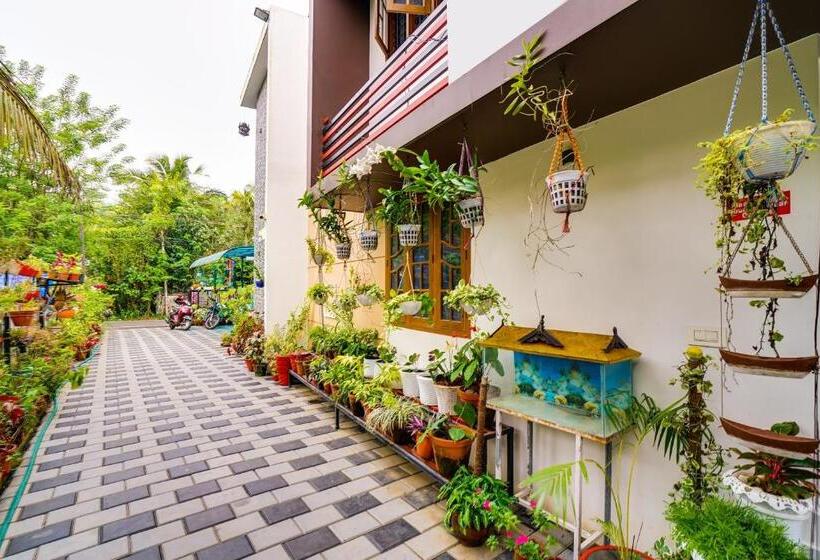 Hotel Oyo Flagship 70227 Vaishnavam Residency