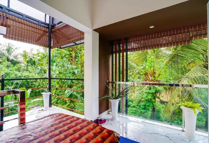 ホテル Oyo Flagship 70227 Vaishnavam Residency