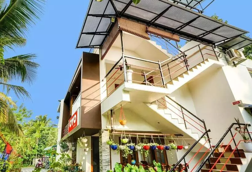ホテル Oyo Flagship 70227 Vaishnavam Residency