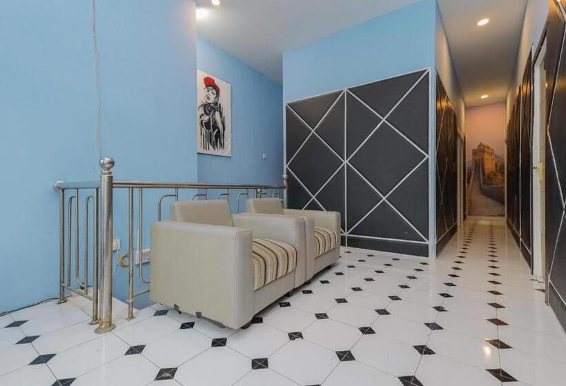 ホテル Reddoorz Near Mayapada Hospital Surabaya