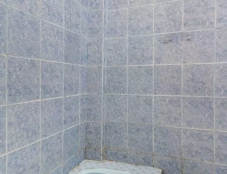 هتل Spot On 91875 Nayla Homestay Syariah Near Koro Koro Panam, Karaoke, Pool, & Cafe
