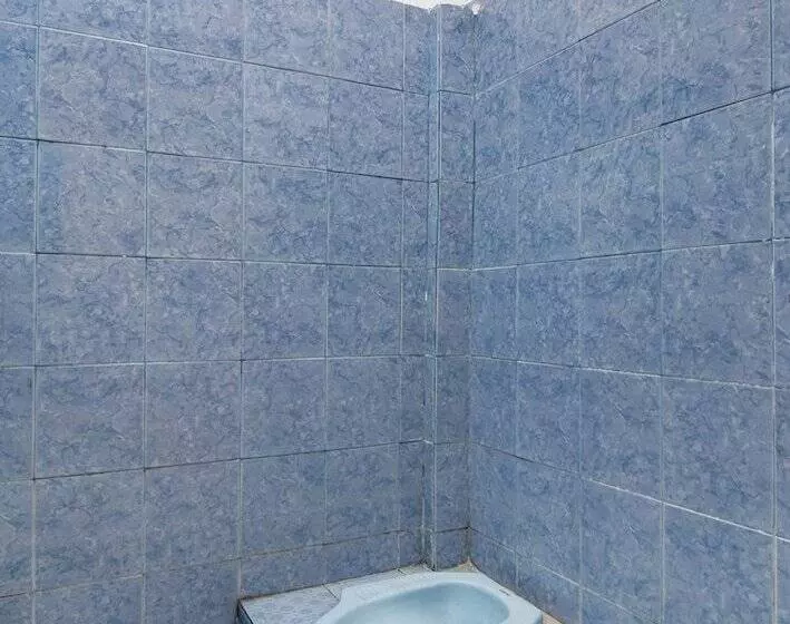هتل Spot On 91875 Nayla Homestay Syariah Near Koro Koro Panam, Karaoke, Pool, & Cafe