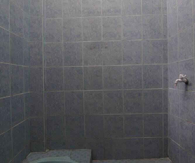 فندق Spot On 91875 Nayla Homestay Syariah Near Koro Koro Panam, Karaoke, Pool, & Cafe