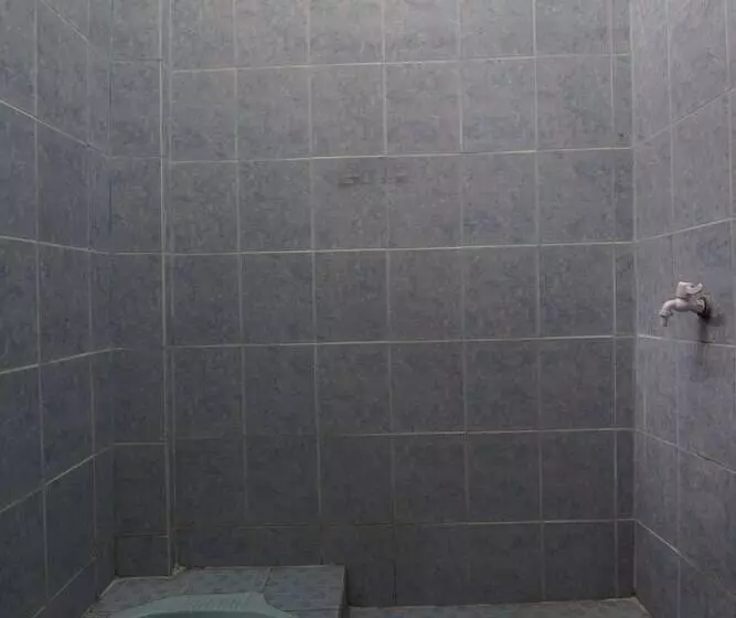 هتل Spot On 91875 Nayla Homestay Syariah Near Koro Koro Panam, Karaoke, Pool, & Cafe