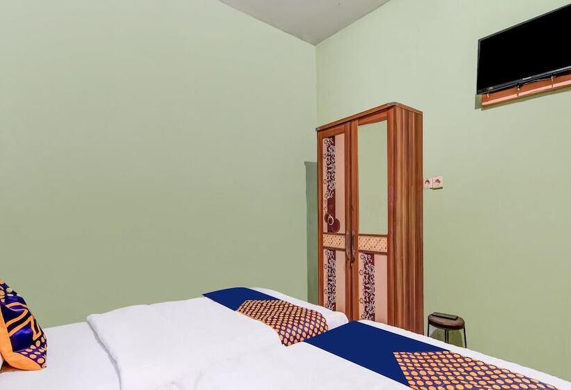 فندق Spot On 91875 Nayla Homestay Syariah Near Koro Koro Panam, Karaoke, Pool, & Cafe