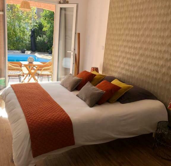 بنسيون Le Mas Victoria   Chambres D Hôtes Avec Table D Hôtes Parking Privé Fermer