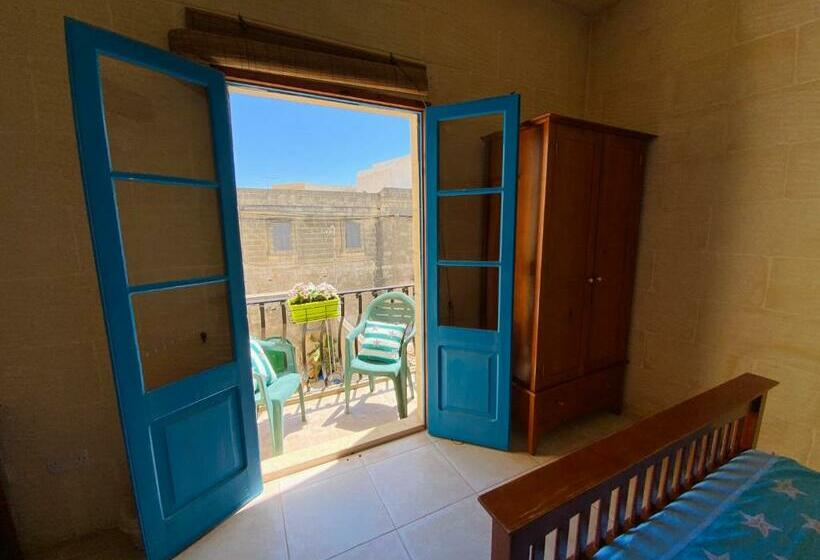 ペンション Tan Nanna Tropical Guesthouse With Spacious Pool