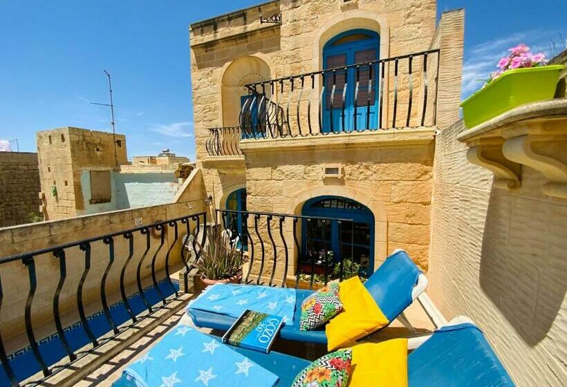 ペンション Tan Nanna Tropical Guesthouse With Spacious Pool