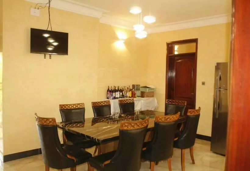 پانسیون Terezina Guest House And Holiday Home Pakwach Uganda
