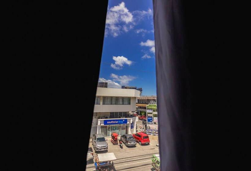 هاستل Kayong S Inn