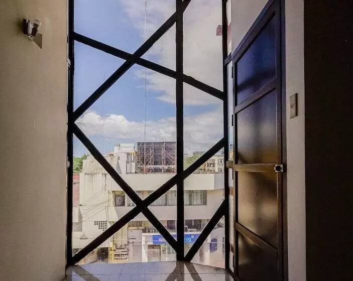 ユースホステル Kayong S Inn