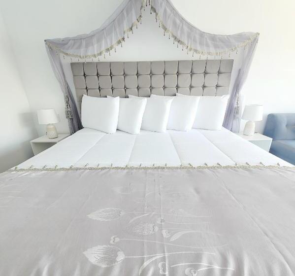 فندق Amantani Palace