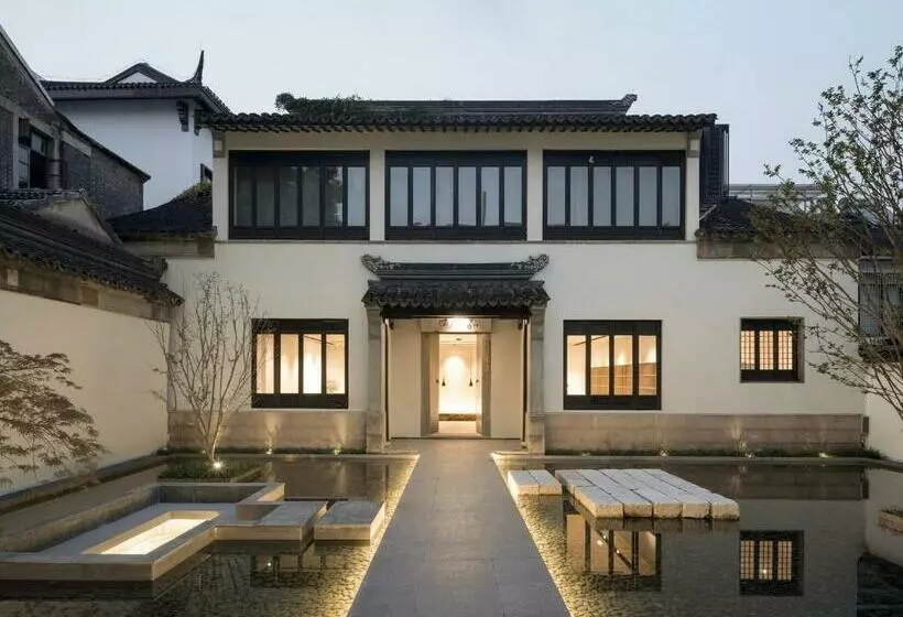 Hotelli Jiangnan House Jingwenli