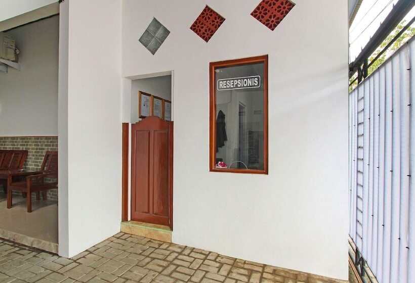 Hotel Grand New Si Jago Mitra Reddoorz