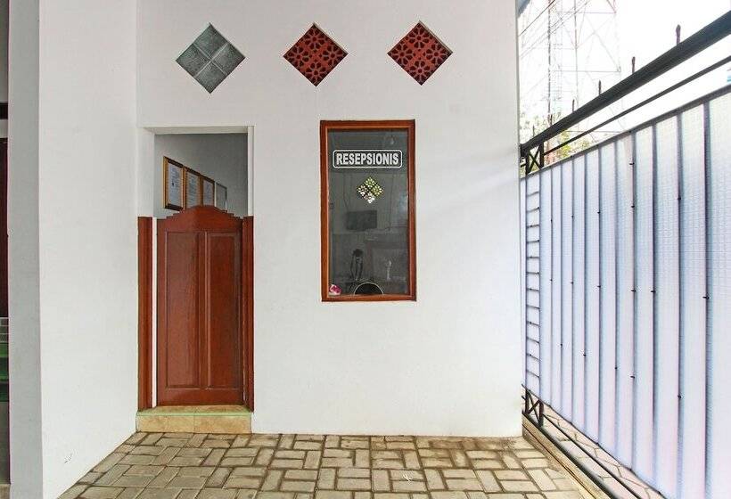 Hotel Grand New Si Jago Mitra Reddoorz