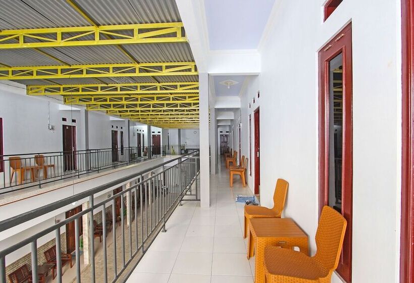 Hotel Grand New Si Jago Mitra Reddoorz