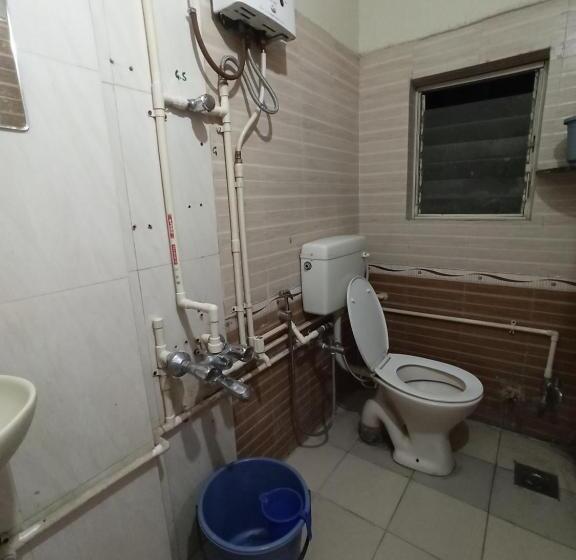 پانسیون Malwade Motel