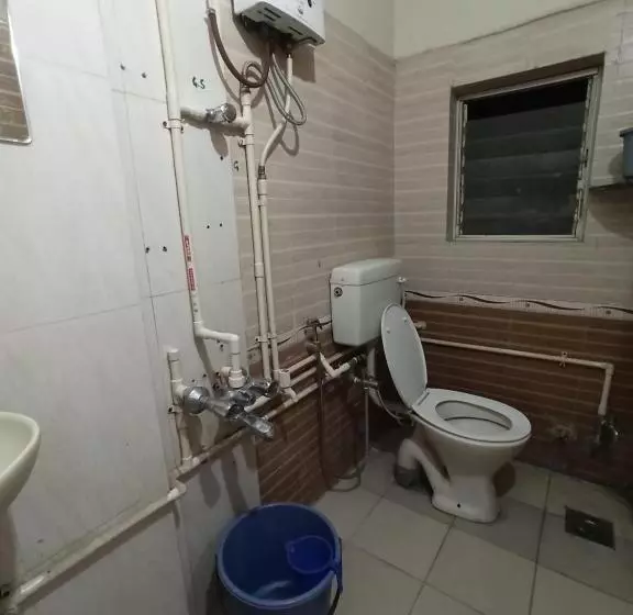 پانسیون Malwade Motel