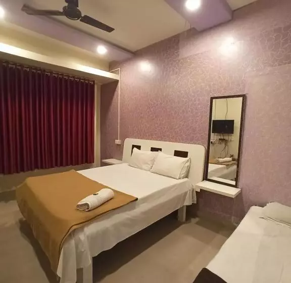 پانسیون Malwade Motel