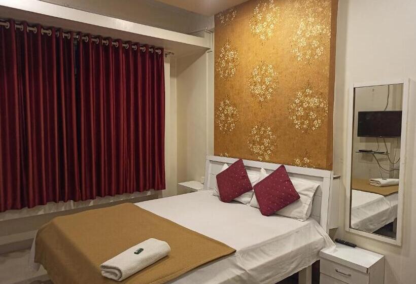 پانسیون Malwade Motel