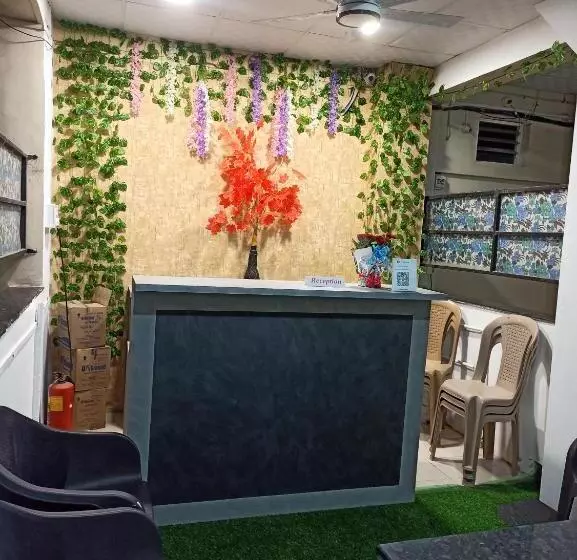 پانسیون Malwade Motel