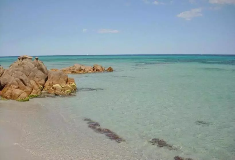 Residence Con Piscina A Sos Alinos