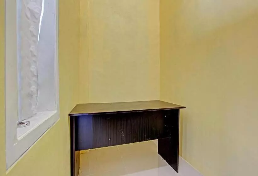 Hotelli Oyo 91818 Papaya Kos