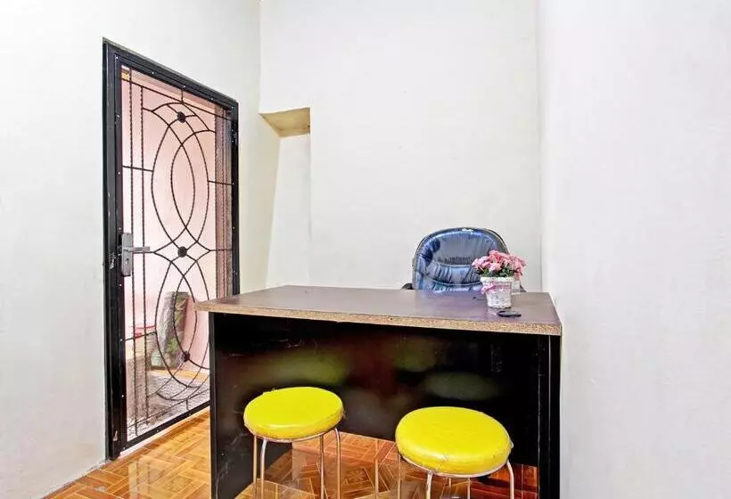 Hotelli Oyo 91818 Papaya Kos