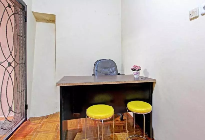 Hotelli Oyo 91818 Papaya Kos