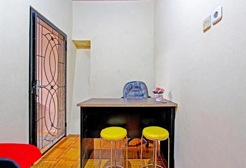 בית מלון כפרי Oyo 91818 Papaya Kos